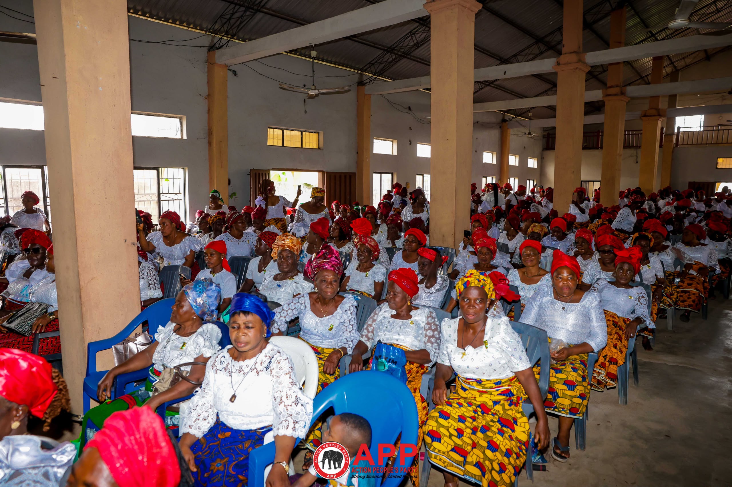 Dr Amadi at Orodo, Mbaitoli Women's August Meeting