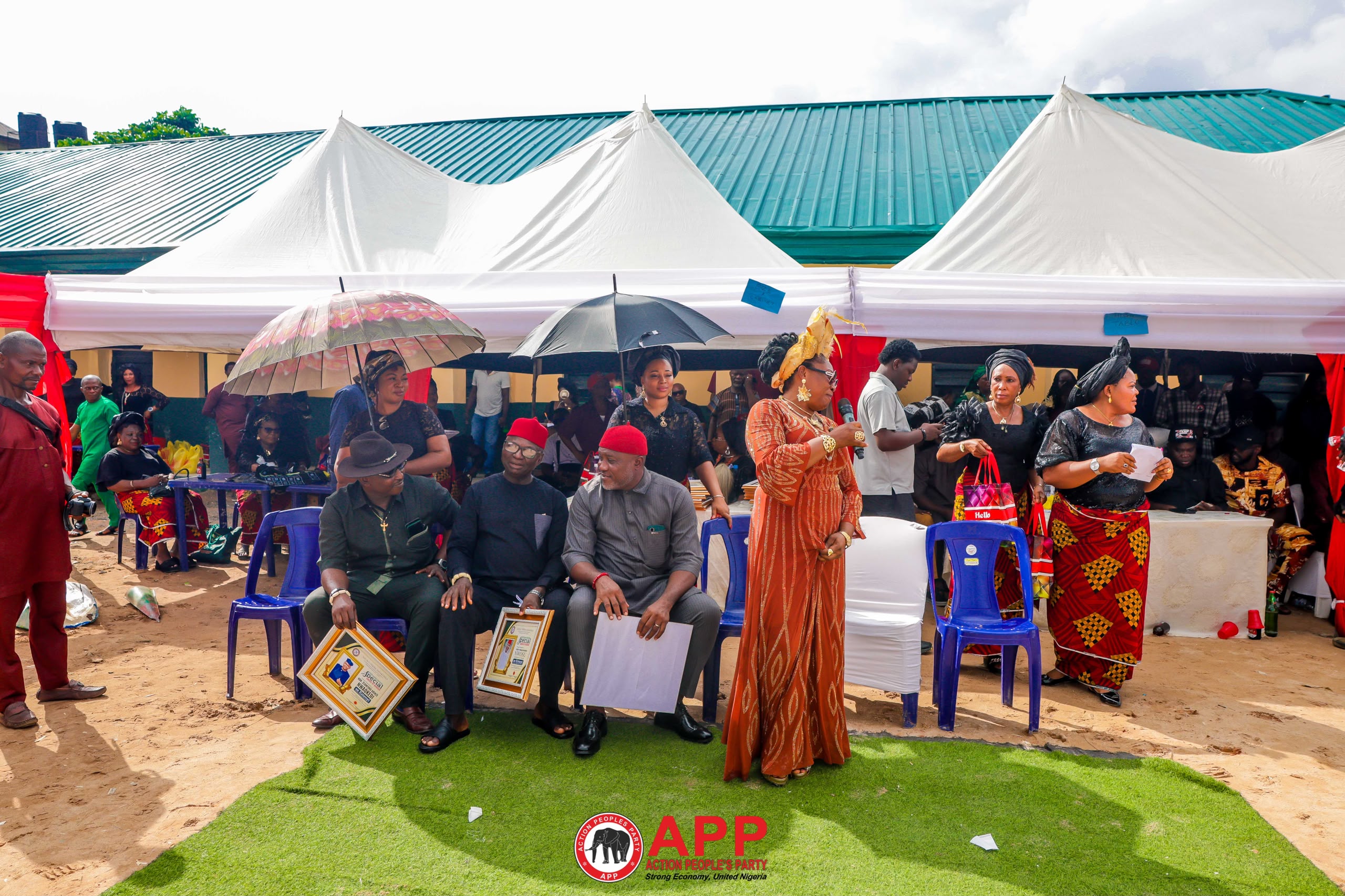 Dr Amadi at Amakohia, Owerri North Women's August Meeting 