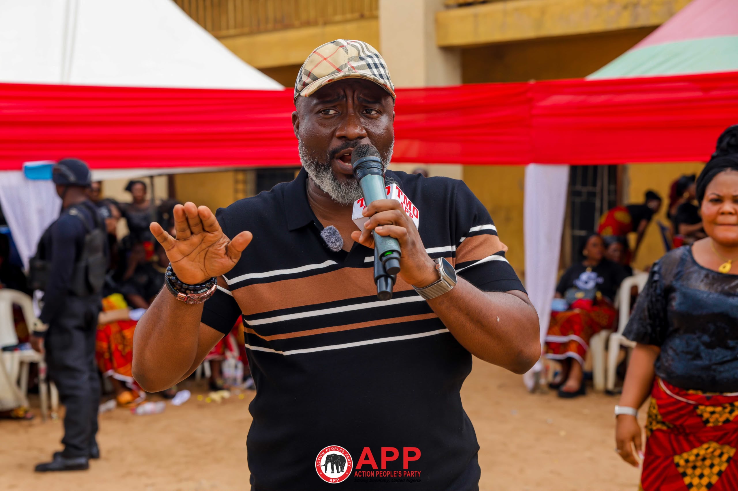Dr Amadi at Amakohia, Owerri North Women's August Meeting 