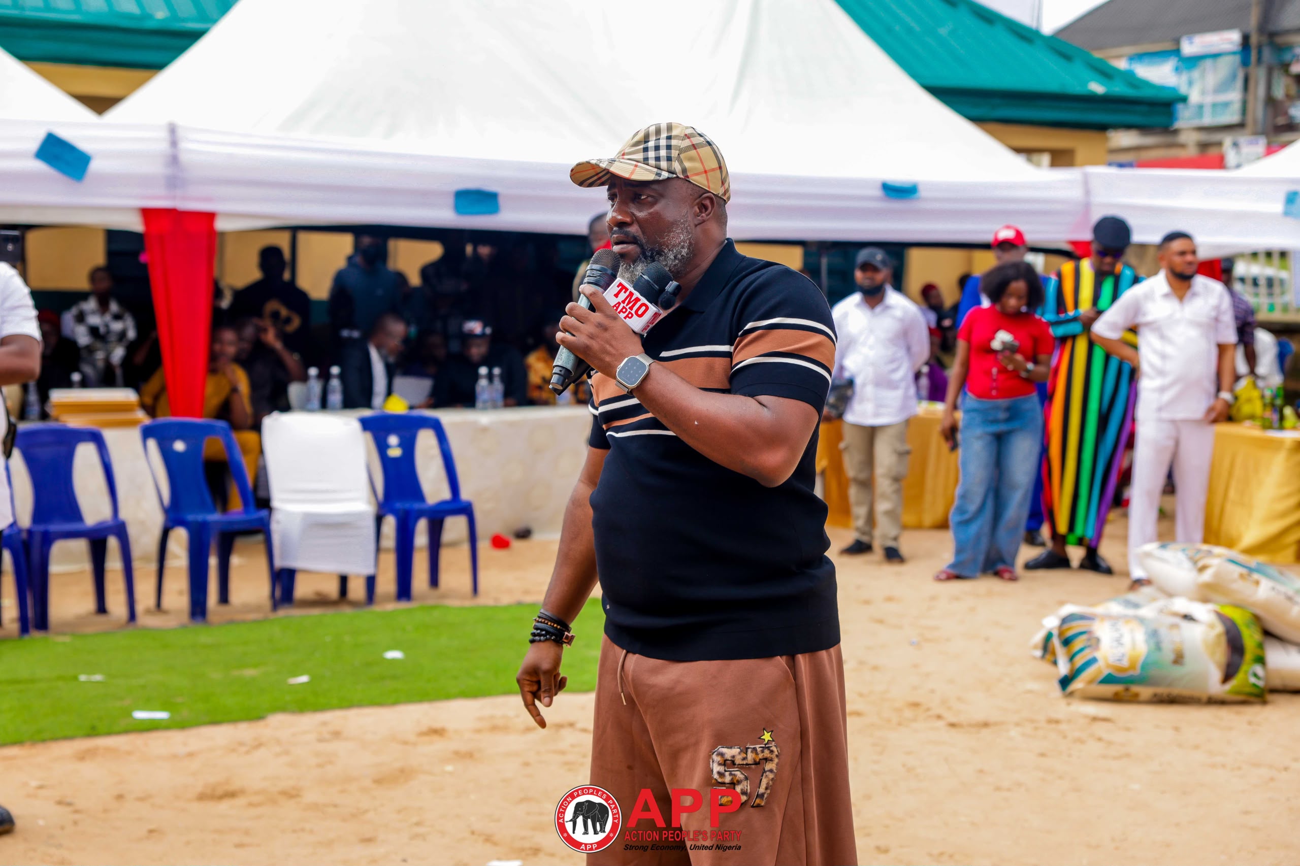 Dr Amadi at Amakohia, Owerri North Women's August Meeting 