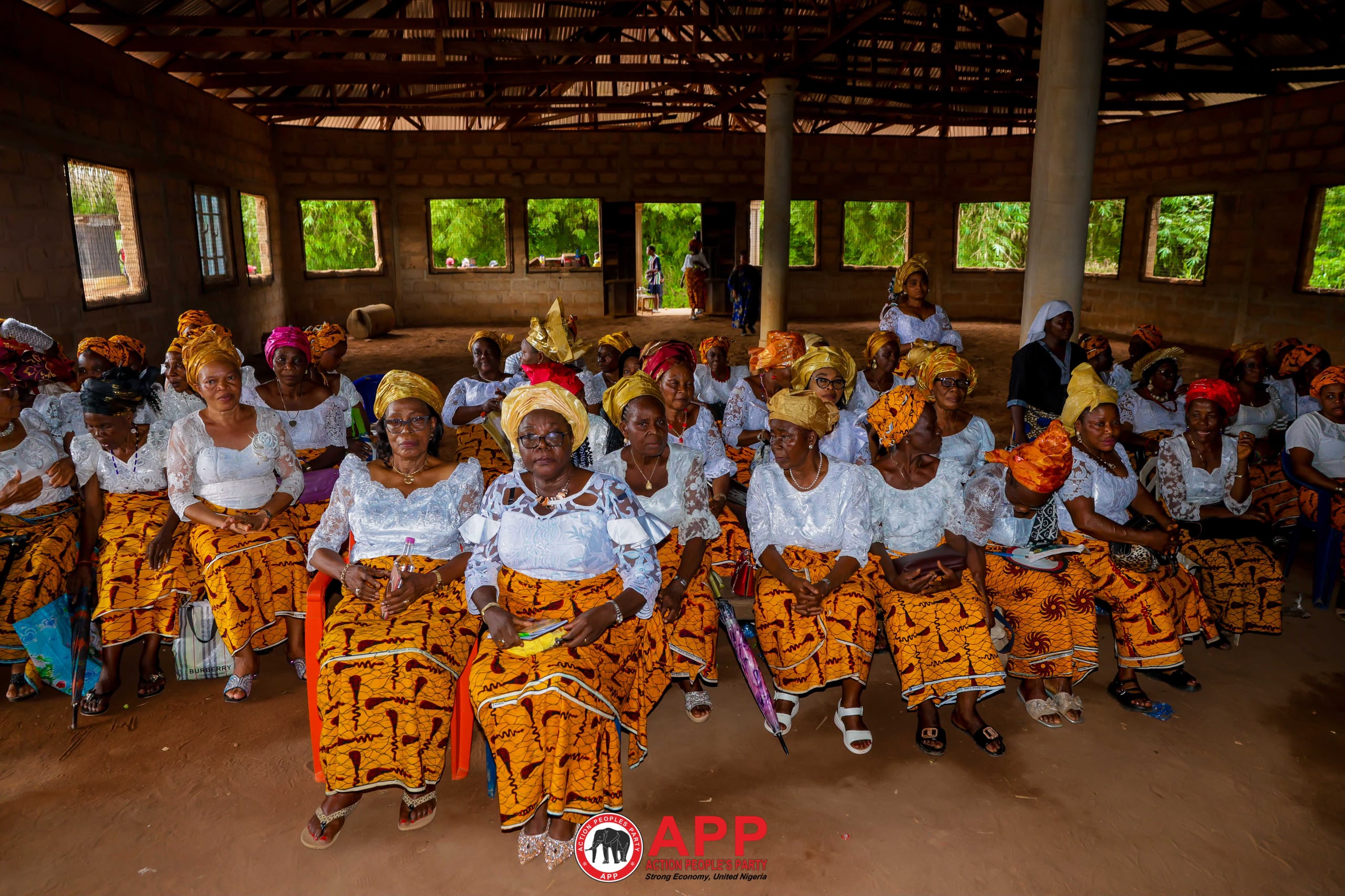 Dr Amadi at Okirika-Nweke, Ahiazu Mbaise Women's August Meeting 
