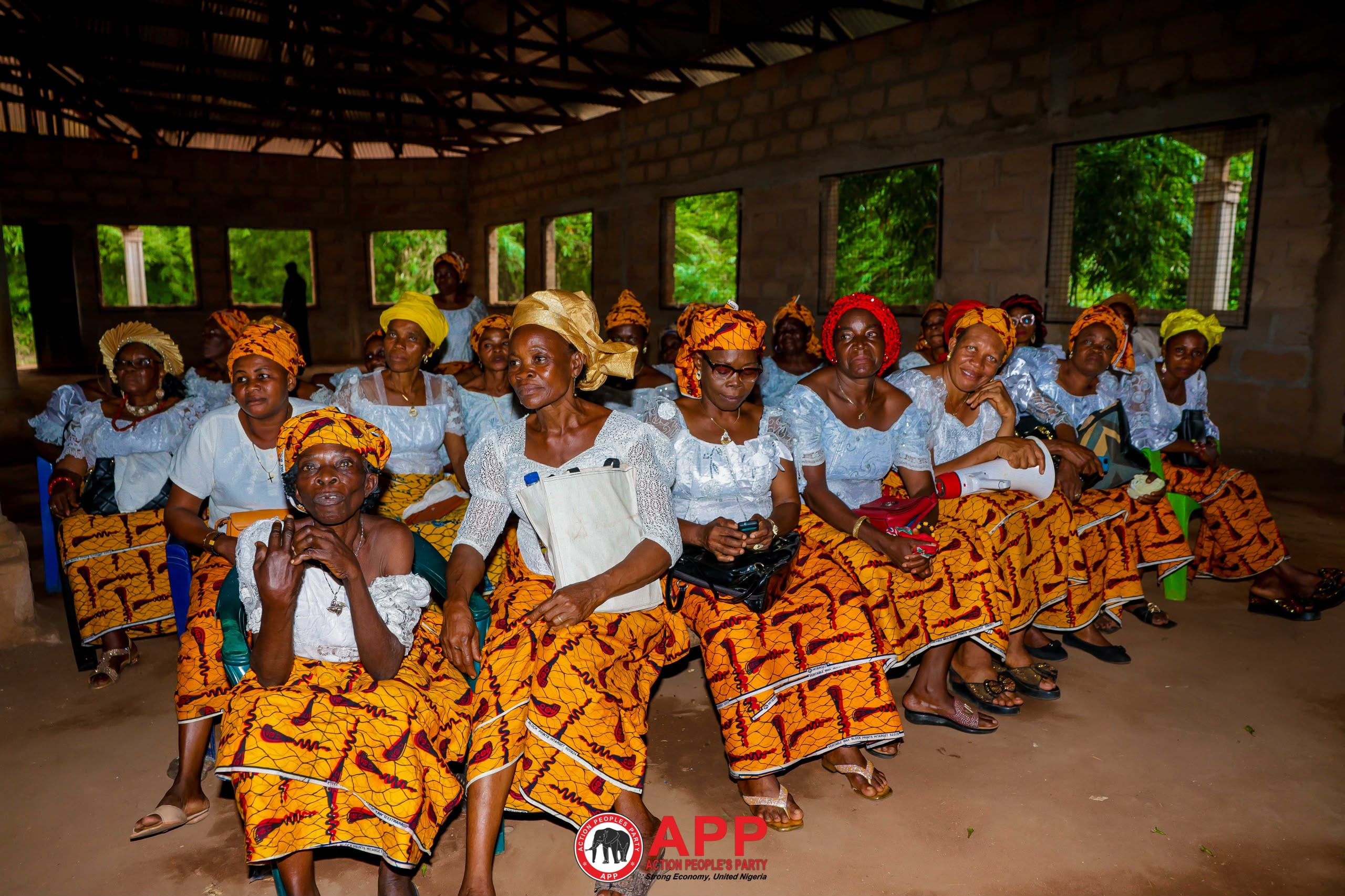 Dr Amadi at Okirika-Nweke, Ahiazu Mbaise Women's August Meeting 