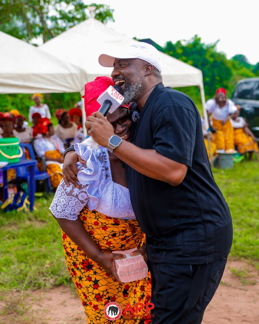 DR CHIMA MATTHEW AMADI TAKES AUGUST MEETINGS BY STORM, DONATES MILLIONS TO WOMEN’S PROJECTS — photo 4