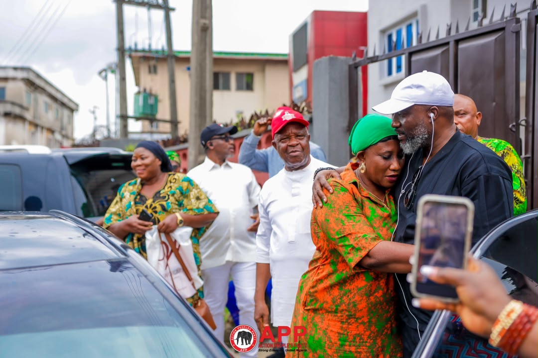 DR CHIMA MATTHEW AMADI TAKES AUGUST MEETINGS BY STORM, DONATES MILLIONS TO WOMEN’S PROJECTS — photo 2