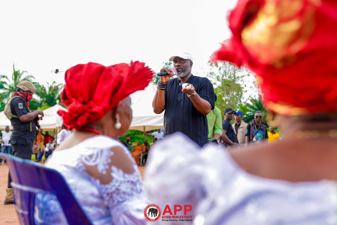 DR CHIMA MATTHEW AMADI TAKES AUGUST MEETINGS BY STORM, DONATES MILLIONS TO WOMEN’S PROJECTS — photo 11
