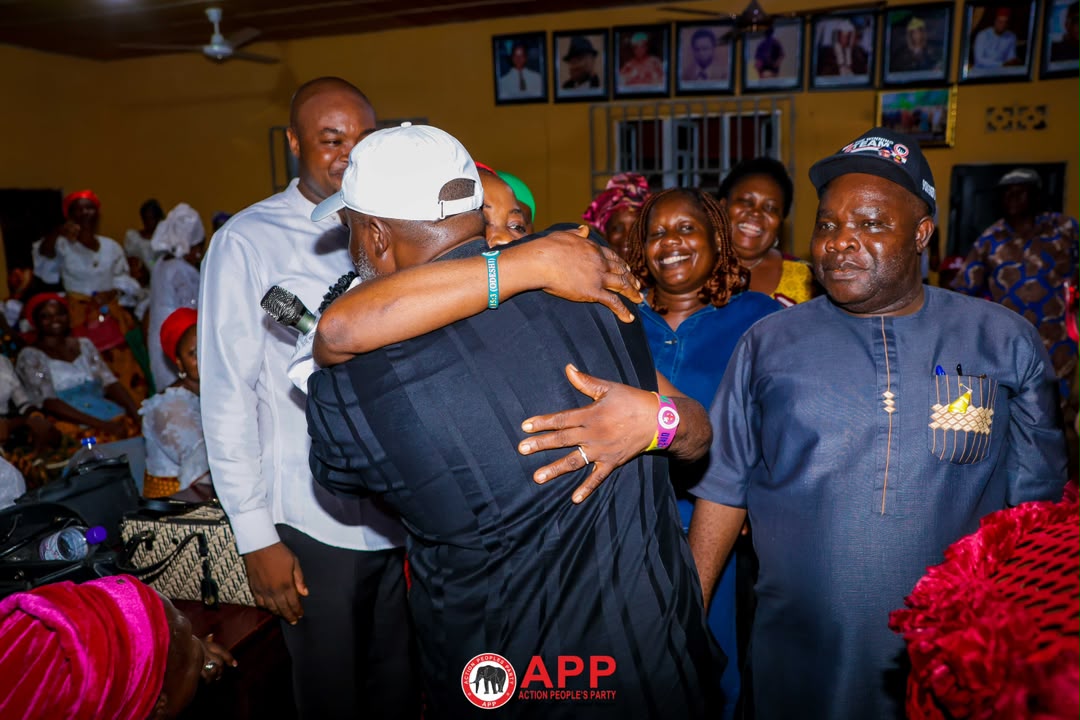 DR CHIMA MATTHEW AMADI TAKES AUGUST MEETINGS BY STORM, DONATES MILLIONS TO WOMEN’S PROJECTS — photo 7