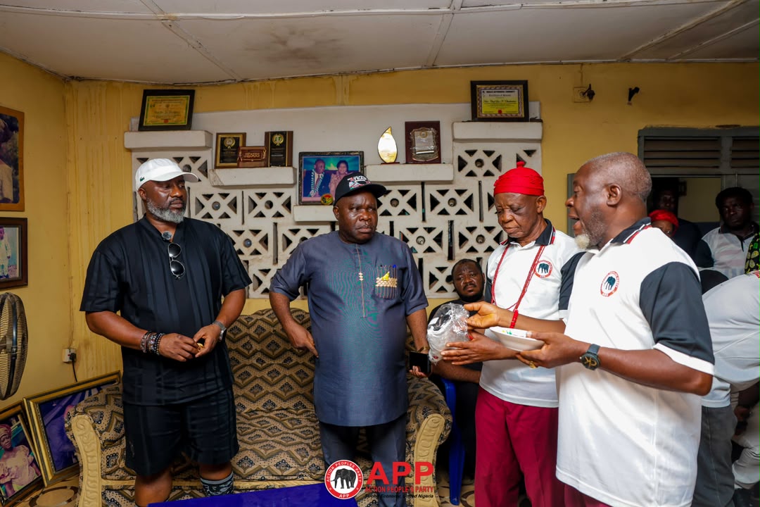 DR CHIMA MATTHEW AMADI TAKES AUGUST MEETINGS BY STORM, DONATES MILLIONS TO WOMEN’S PROJECTS — photo 9