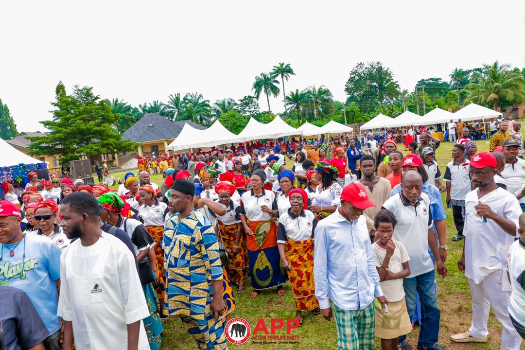 DR CHIMA MATTHEW AMADI TAKES AUGUST MEETINGS BY STORM, DONATES MILLIONS TO WOMEN’S PROJECTS — photo 8