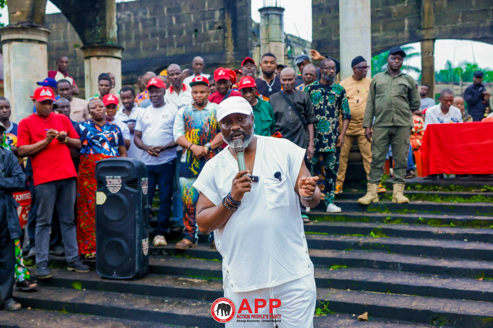 DR CHIMA AMADI URGES MBAITOLI WOMEN TO ABSTAIN FROM VOTE-SELLING, PROMISES A NEW APPROACH TO GOVERNANCE — photo 9
