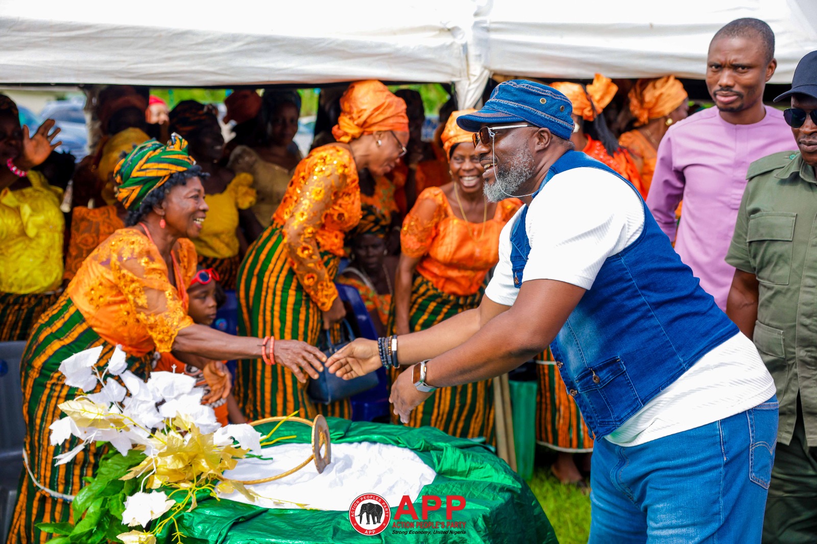 DR CHIMA AMADI QUESTIONS GOVERNMENT FAILURE AS WOMEN RAISE FUNDS FOR SCHOOLS, COMMUNITY PROJECTS — photo 3