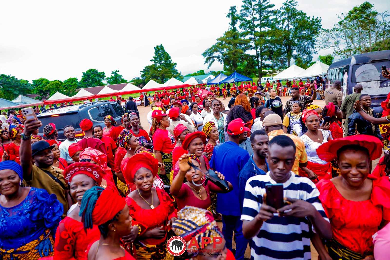 DR CHIMA AMADI QUESTIONS GOVERNMENT FAILURE AS WOMEN RAISE FUNDS FOR SCHOOLS, COMMUNITY PROJECTS — photo 4