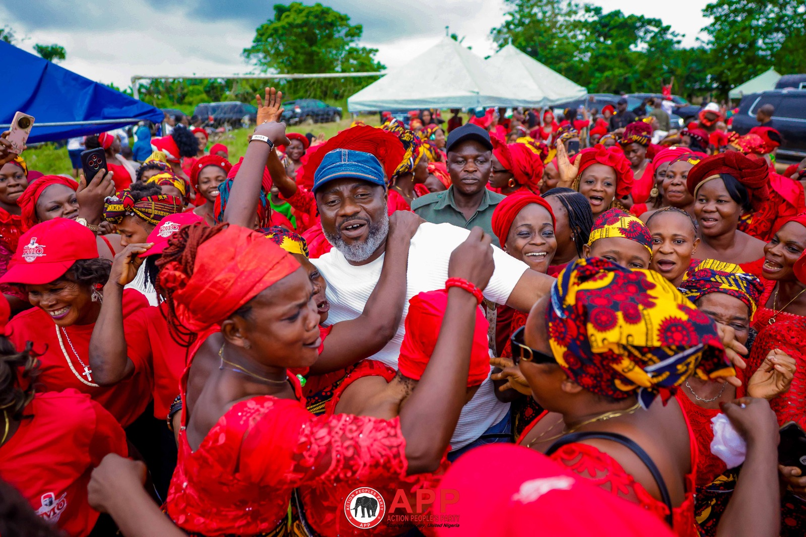 DR CHIMA AMADI QUESTIONS GOVERNMENT FAILURE AS WOMEN RAISE FUNDS FOR SCHOOLS, COMMUNITY PROJECTS — photo 8