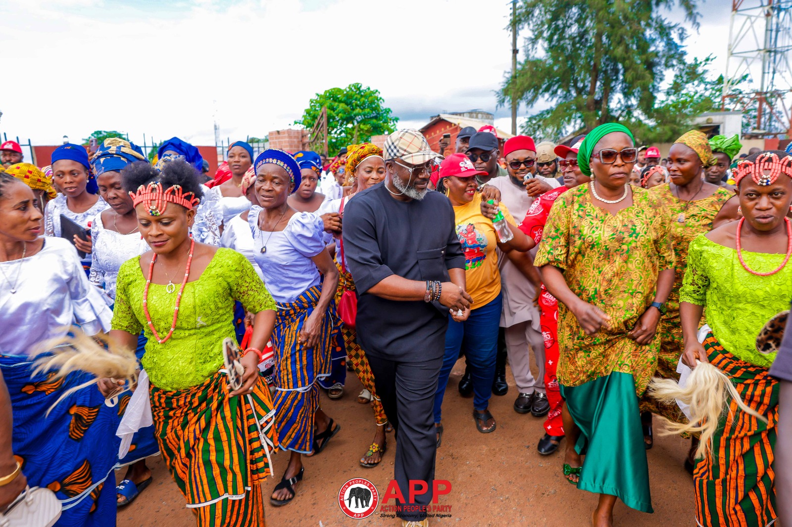 DR CHIMA AMADI PUTS MILLIONS BEHIND AMAIMO WOMEN’S PROJECTS, DECLARES: ‘WOMEN WILL HAVE EQUAL STAKE IN LEADERSHIP’ — photo 2